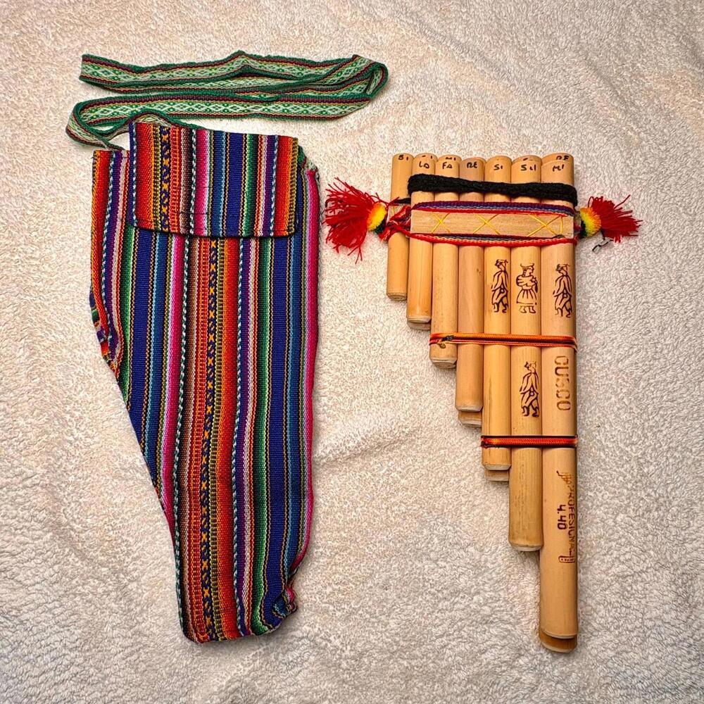 Handmade Peruvian Zampona Pan Flute: 13 Pipes +‎ Native Fabric Case